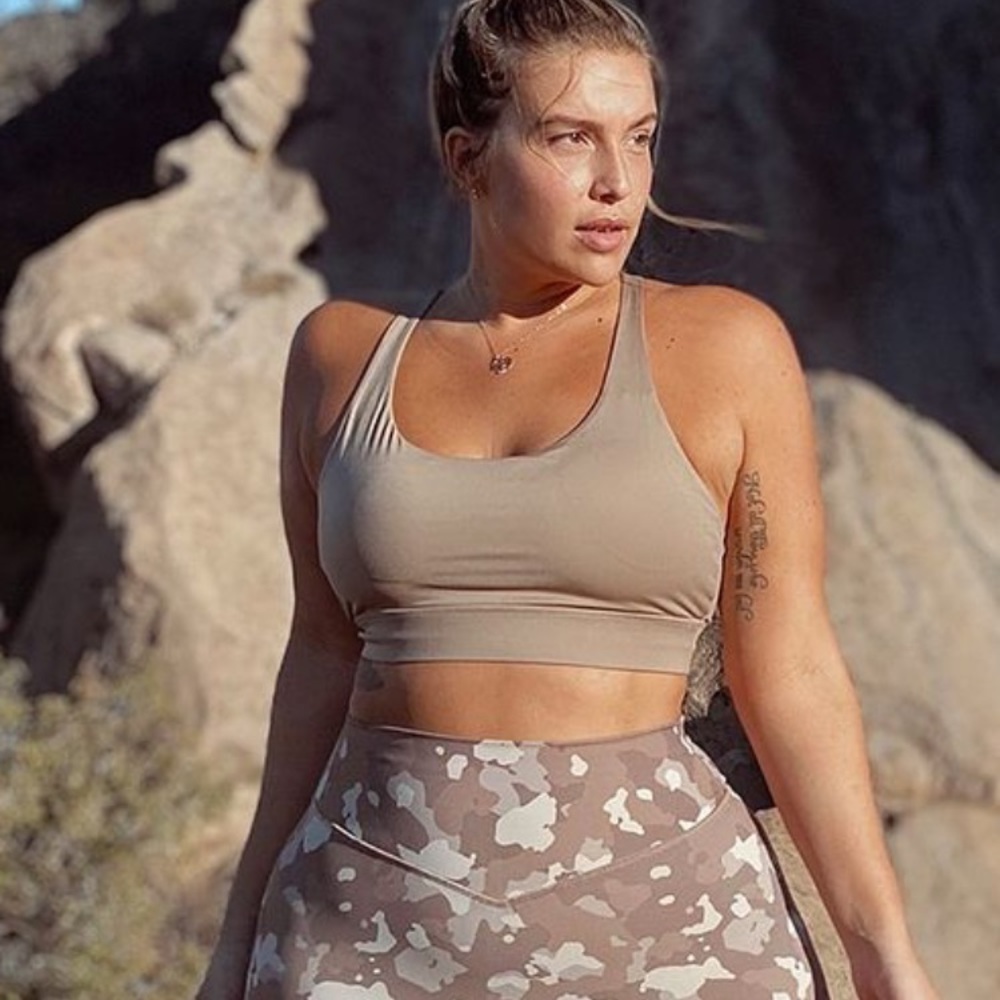💙💚 CLOSET CLEAROUT Quest Bra - Dune